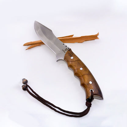 American Buﬀalo Hunting Knife